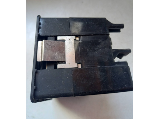 Дисплей    4110607   Saab 9000 CS