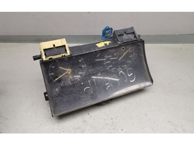 Панель приборов Volkswagen Golf II