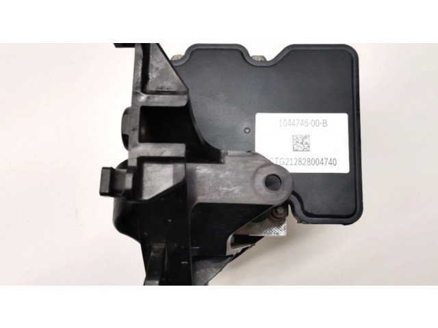 Jednotka ABS 1044745-00-B Tesla Model Y 2021