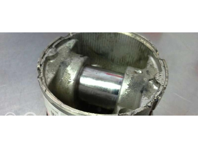  Поршень RF5C   Mazda 6 для дизельного двигателя 2.0