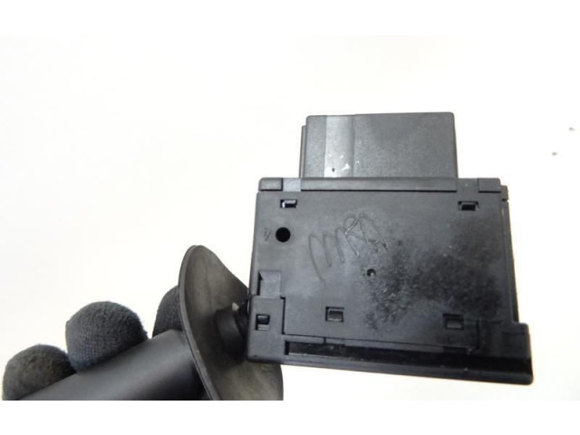 Ручка стеклоочистителей 623961 Citroen Xsara Picasso