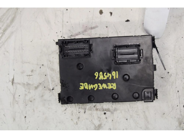 Блок предохранителей    Jeep Renegade    