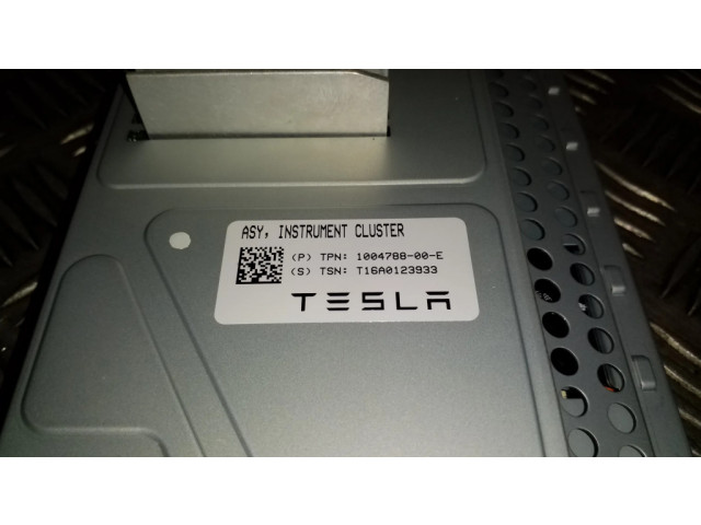 Панель приборов 100478800E Tesla Model S