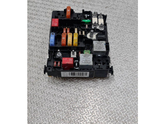 Блок предохранителей 9804848580 Citroen Berlingo