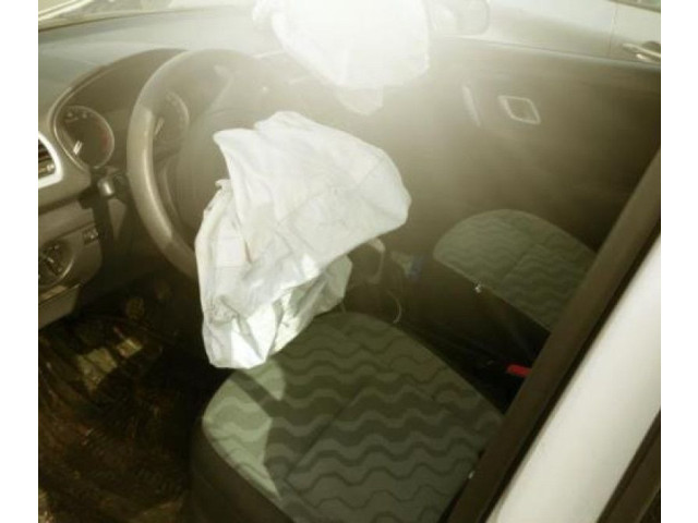 Зеркало электрическое Skoda Fabia Mk2 (5J) 2007 - 2014 года