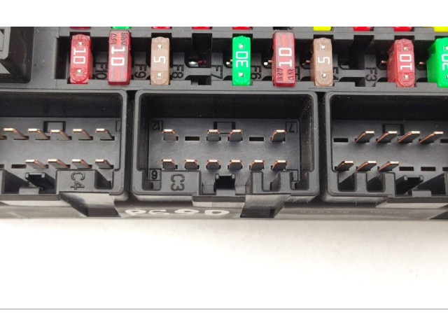 Блок предохранителей GW9314N030AC Jaguar XJ X351