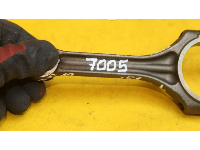 Поршень с шатуном Volkswagen Golf VI