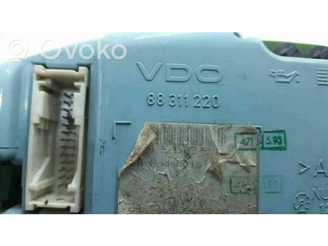 Přístrojová deska BMW 3 E36 1991 88311220