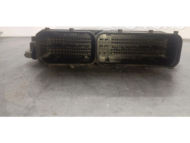 Řídící jednotka 0281019008 Opel Zafira C 2012