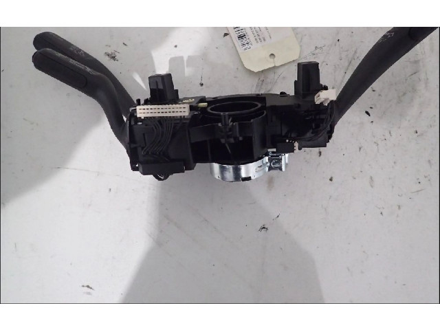 Ручка стеклоочистителей Audi Q5 SQ5