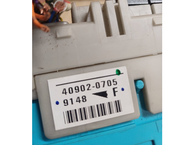 Блок предохранителей G8C223M3C, 409020705 Mitsubishi Lancer