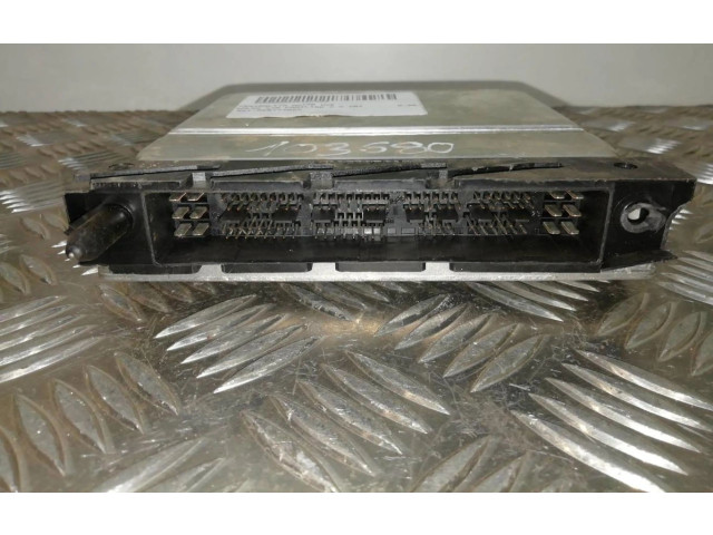 Блок управления двигателем Блок управления 08677708A Volvo V70