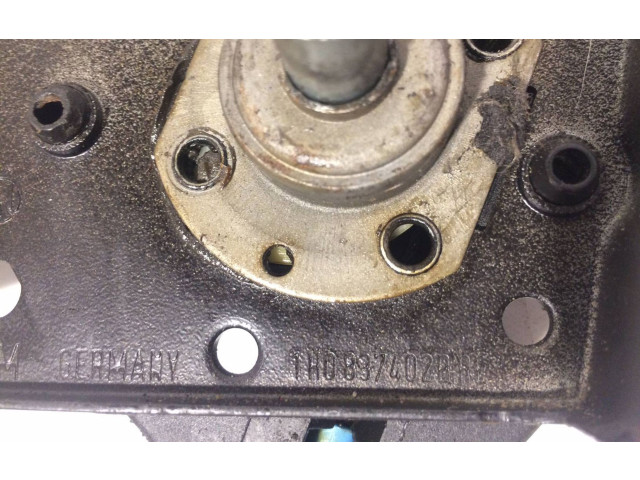 Рулевая рейка  Передний механический механизм для подъема окна 1H0837402B   Volkswagen Golf III 1992 - 1997 года