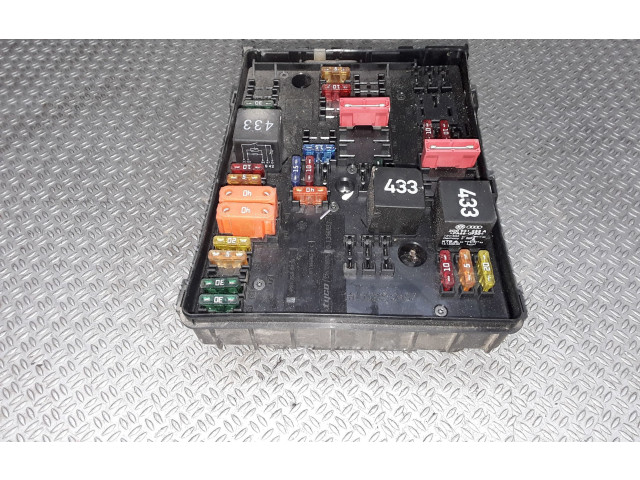 Pojistková skříňka 1K0937124K Volkswagen Caddy 2005