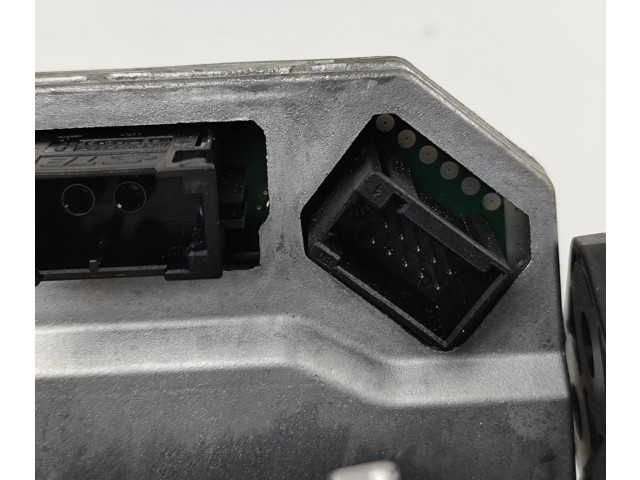 Дисплей    4KR919617B   Audi Q8