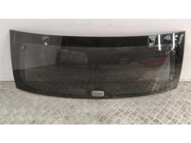 Заднее стекло