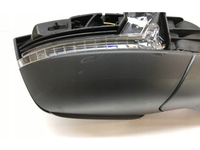 Зеркало электрическое Skoda Scala - года