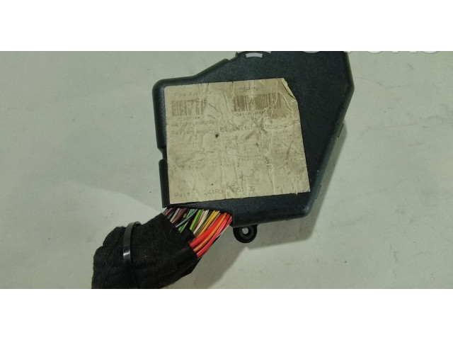 Pojistková skříňka 8D2941824 Audi A4 S4 B6 8E 8H 2002