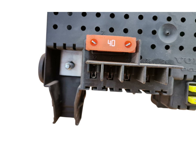 Блок предохранителей 8676391, 12217799   Volvo XC90    