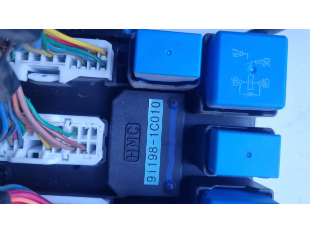 Блок предохранителей  91198-1C010   Hyundai Getz    