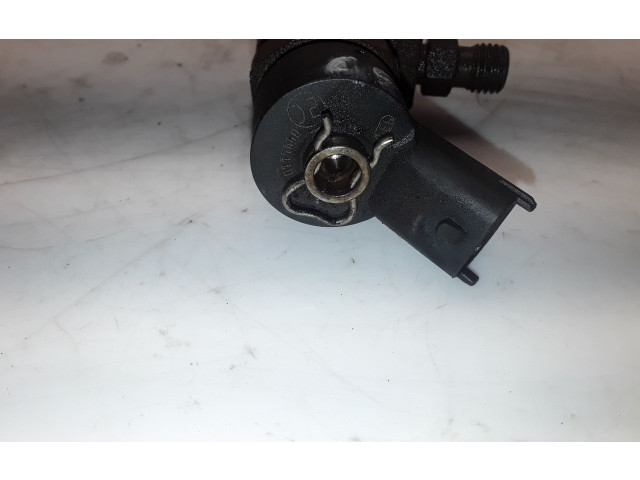 Vstřikovač 0445110119   Alfa Romeo 166  pro naftový motor 2.4  