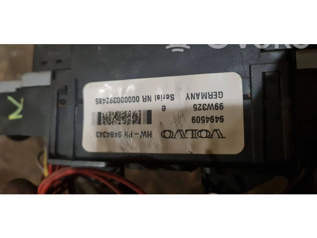 Блок предохранителей 9494509 Volvo S80