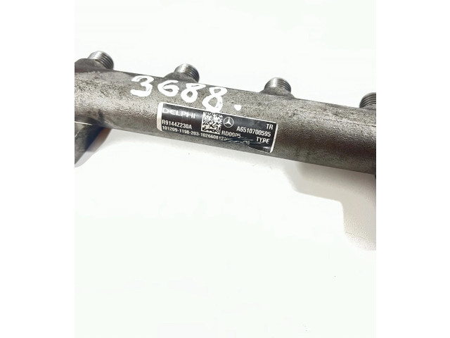 Vstřikovací lišta A6510700595 Mercedes-Benz C W204 om651