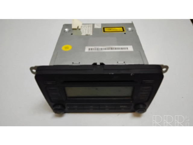 Радио/ проигрыватель CD/DVD / навигация