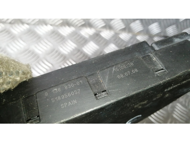 Pojistková skříňka 9138830 BMW 5 E60 E61 2006