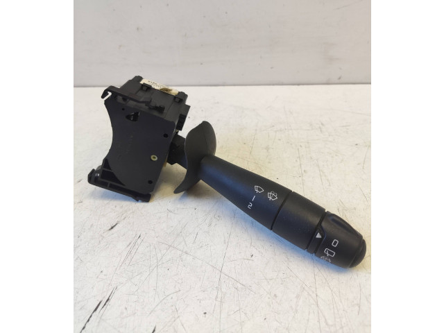 Включатель стеклоочистителей 8200959810, E10612644   Renault Trafic II (X83)       