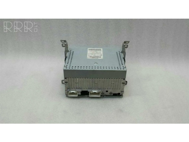 Радио/ проигрыватель CD/DVD / навигация