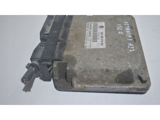 Блок управления двигателя 06A906019BH   Skoda Octavia Mk1 (1U)