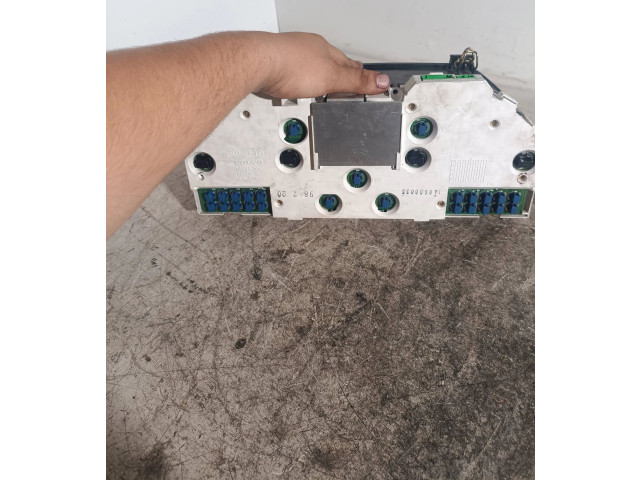 Панель приборов 9472523, 6929424AT   Volvo V70       