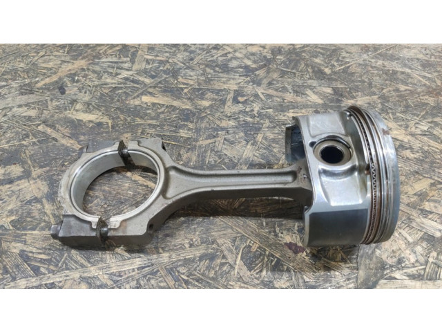 Píst 94L22 Cadillac SRX pro benzínový motor 3.6