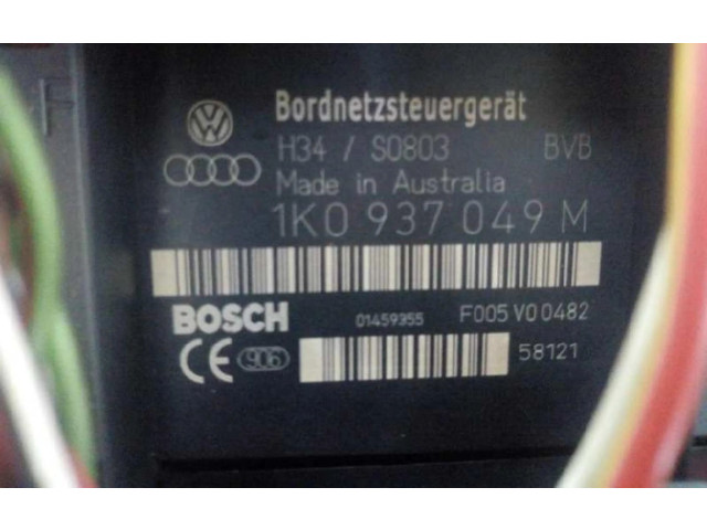 Блок предохранителей 1K0937049M, 1K0937049M Volkswagen Golf Plus