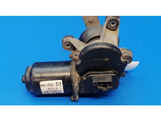 Двигатель стеклоочистителей