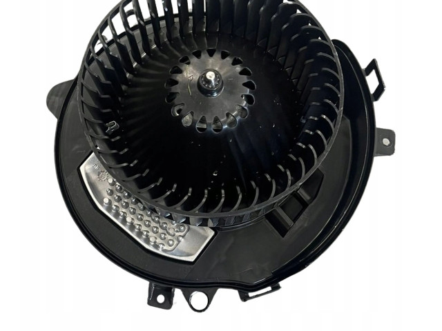 Вентилятор печки    5WC819021   Audi e-tron