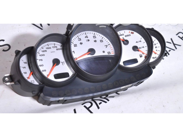 Přístrojová deska Porsche 911 996 2004 99664198173, 9966419817370C