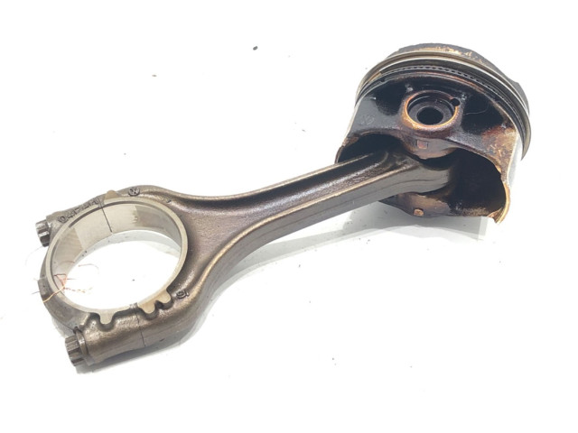 Поршень с шатуном 04EAM Volkswagen Golf VII