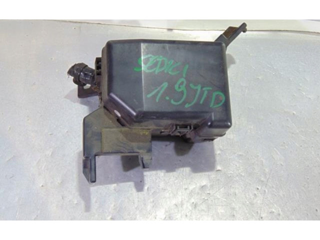   Pojistková skříňka    Fiat Sedici 2005