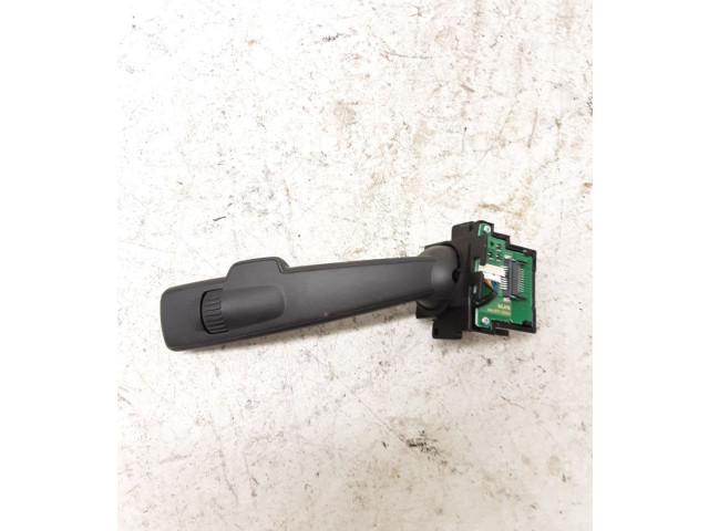 Ручка стеклоочистителей 31456042   Volvo V70