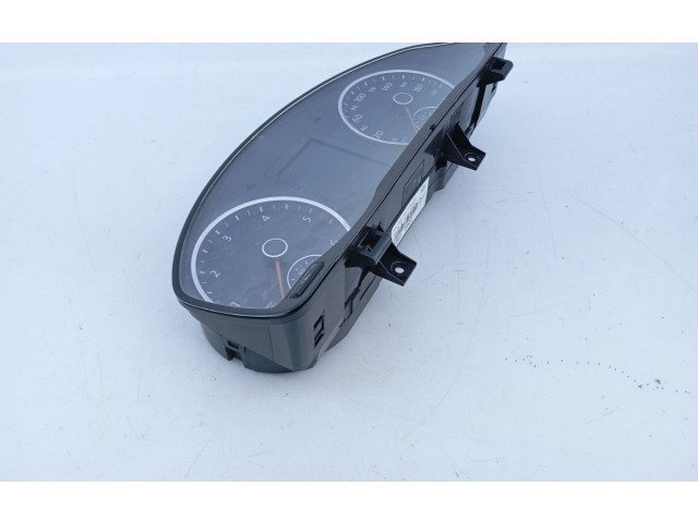 Přístrojová deska  Volkswagen Tiguan  5N0920882C, E2-A1-19-7  