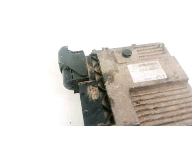 Блок управления двигателя 51768656   Fiat Idea