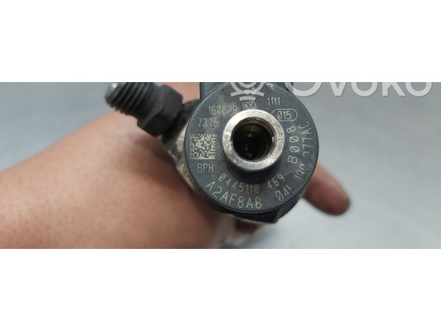 Vstřikovač 04L130277AC, 0445110469 Skoda Octavia Mk3 (5E) CRM