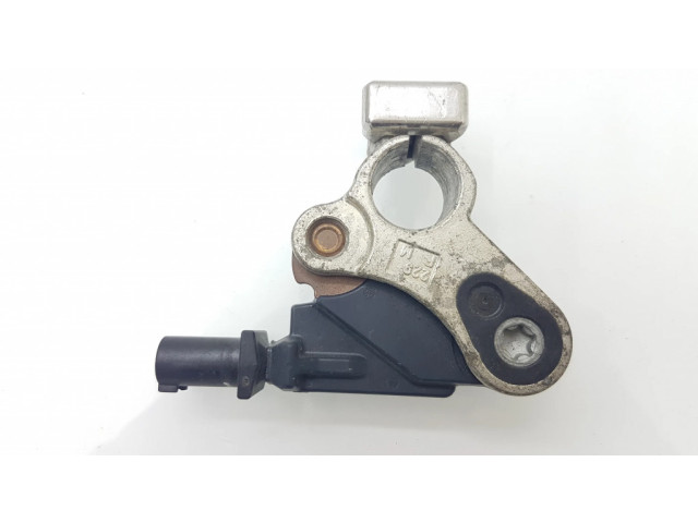 Минусовый провод (аккумулятора)