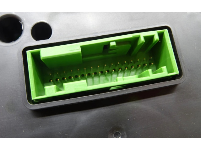 Дисплей M9D319C279BA Jaguar I-Pace