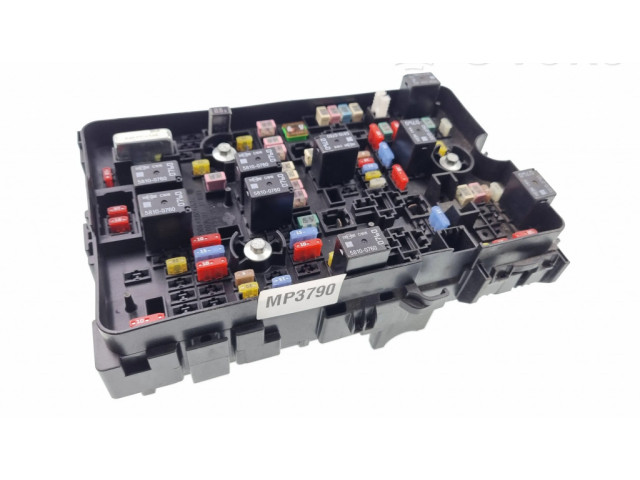 Pojistková skříňka 68233193AD, P68233193ADA Chrysler Pacifica 2018