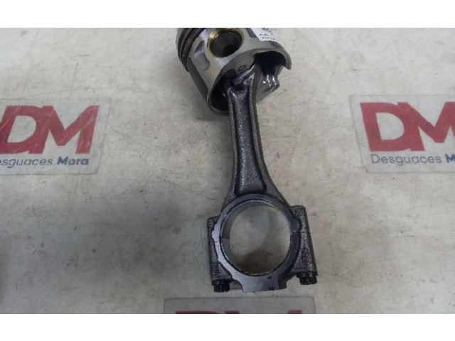  Поршень    Audi A3 S3 8P  