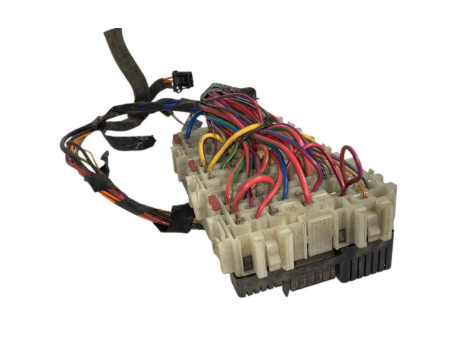 Блок предохранителей    Volvo XC70    