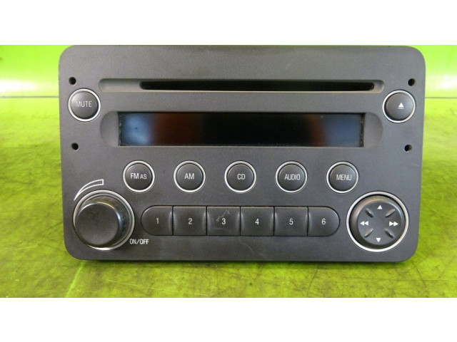 Радио/ проигрыватель CD/DVD / навигация